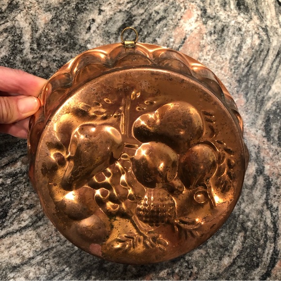 Vintage Fluted Copper Mold - Picture 6 of 7